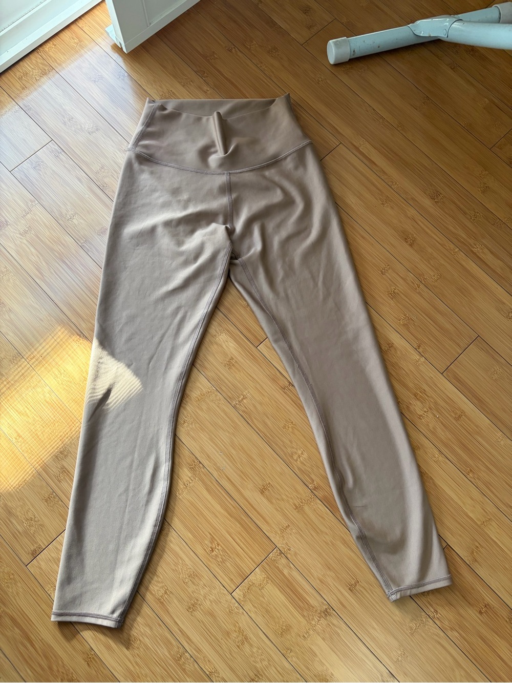 ALO Yoga Neutral Taupe Leggings with High Waist